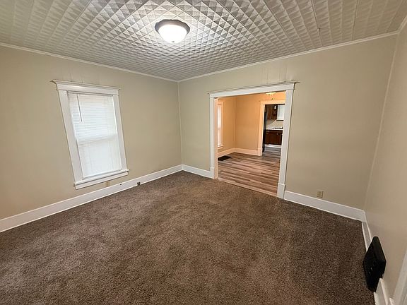 3rd image of 6 Rural St