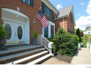 40 Pyngyp Rd, Stony Pt, NY 10980