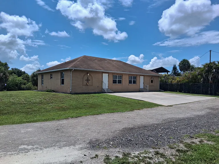 7758 Suncoast Dr — Photo 11