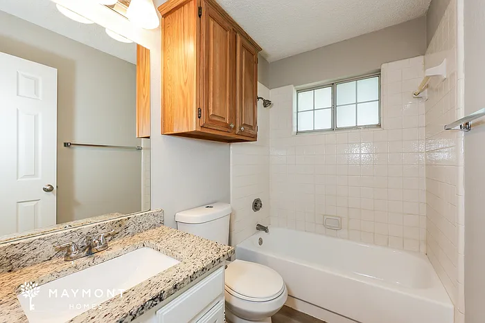 819 Crooked Creek Ln — Photo 13