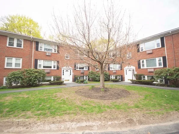 462 Nahatan St APT C5, Norwood, MA 02062