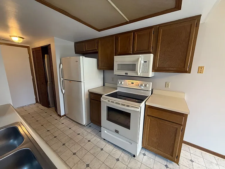 5123 Pinebrook Dr — Photo 12