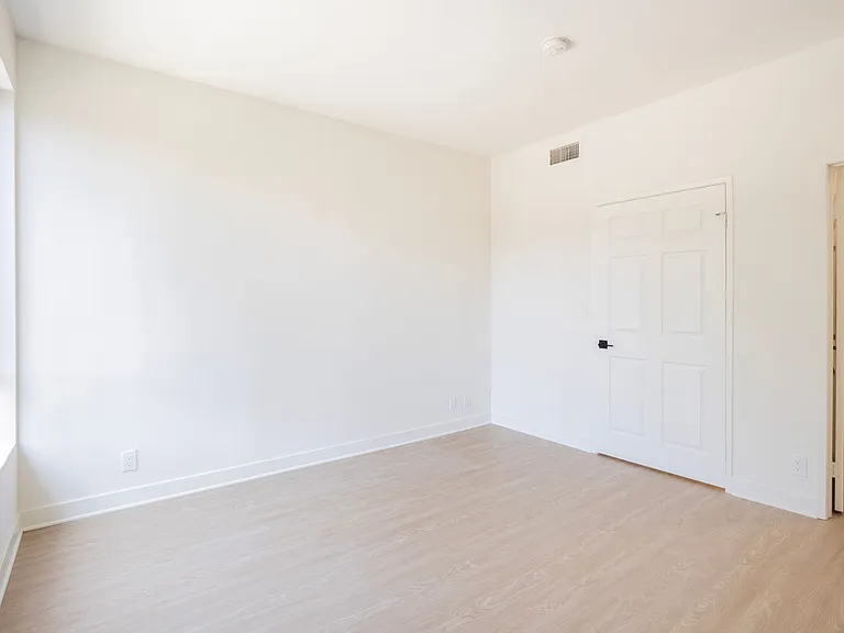 Welcome to 1616 Serrano Ave — Photo 22