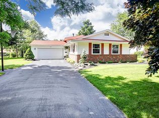 1821 Camelot Ln, Findlay, OH 45840