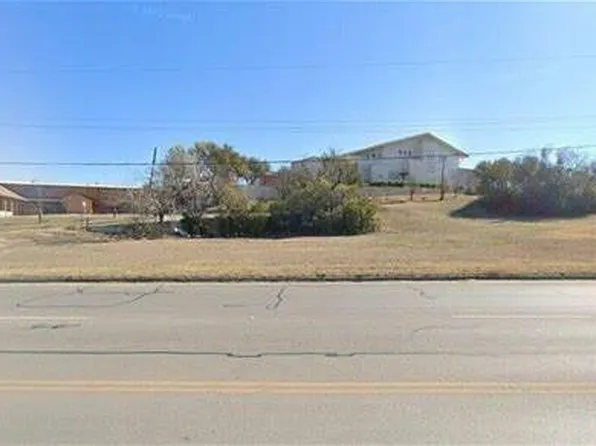 2101 Mitchell Blvd, Fort Worth, TX 76105