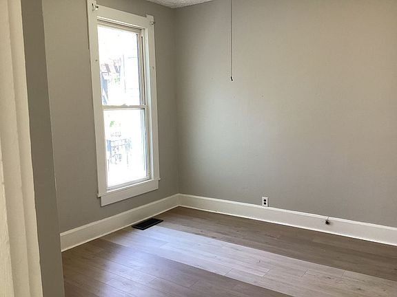 5th image of 545 N Goodlet Ave