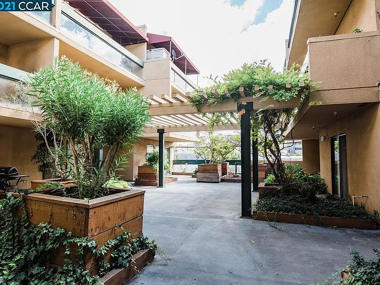 1771 Broadway St #300 — Photo 11