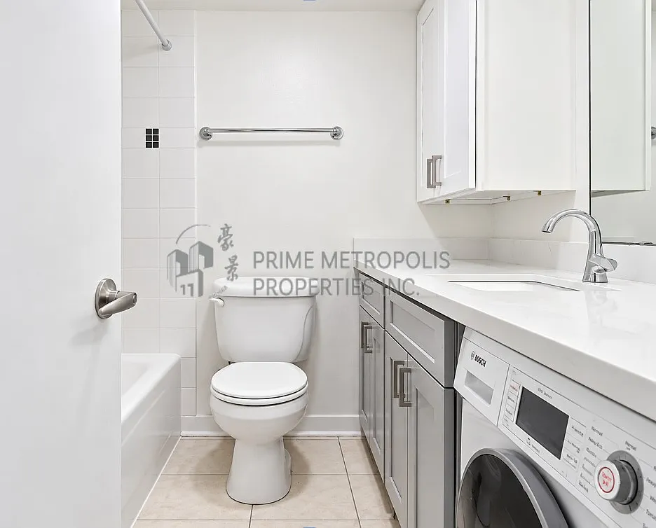 1601 Taylor Ave N Apt 403 Seattle WA 98109 SPC - 1 — Photo 4