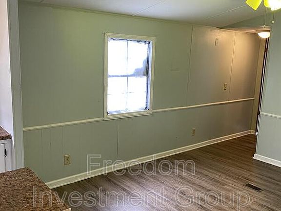 3rd image of 1412 Colony Park Dr #17