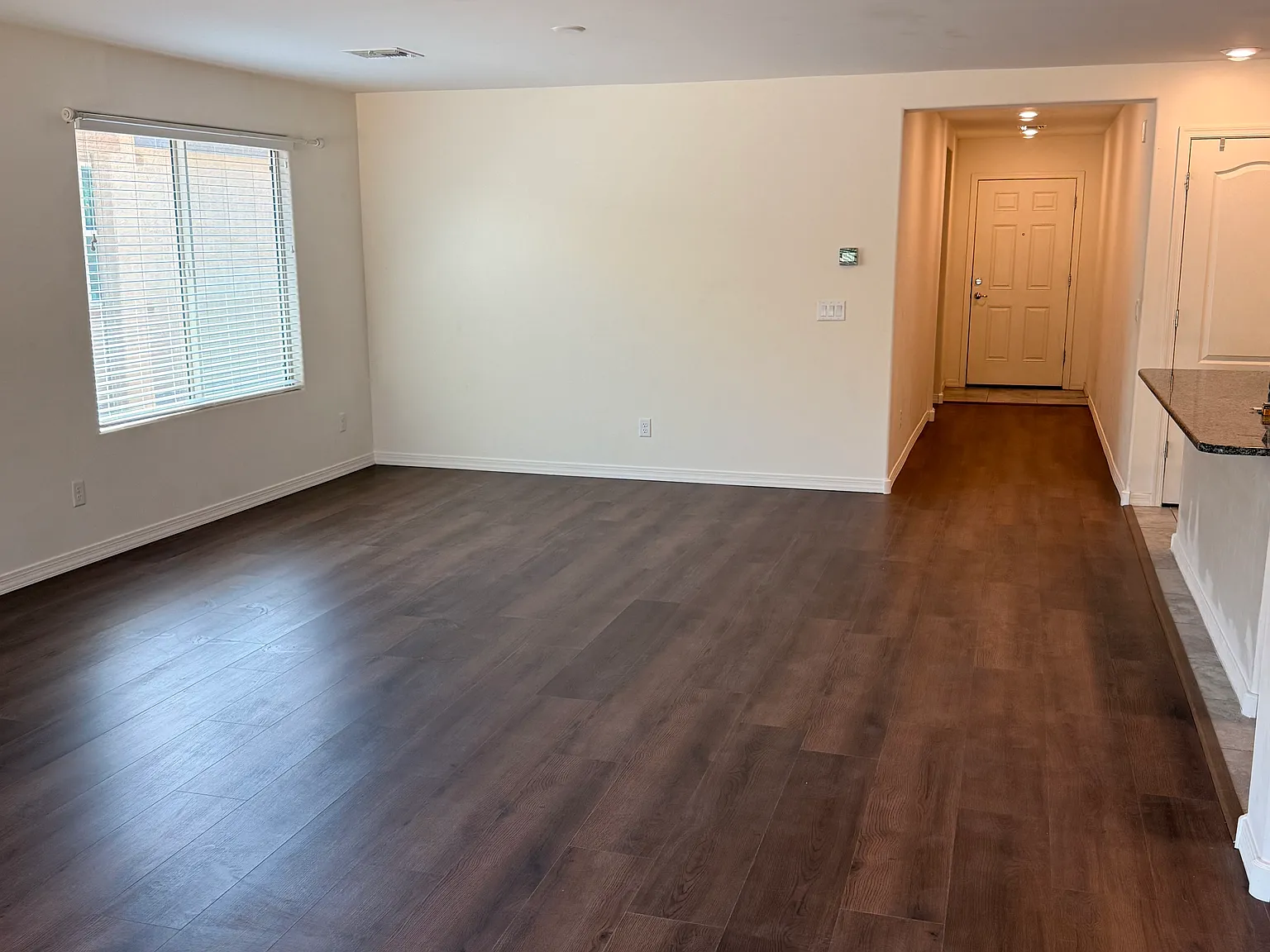 3 bed, 1584 sqft, $2,300 — Photo 3