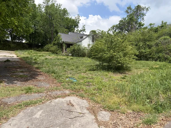 111 Turner St, Ashland City, TN 37015