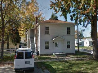 719 N Clinton Ave APT 5, Saint Johns, MI 48879