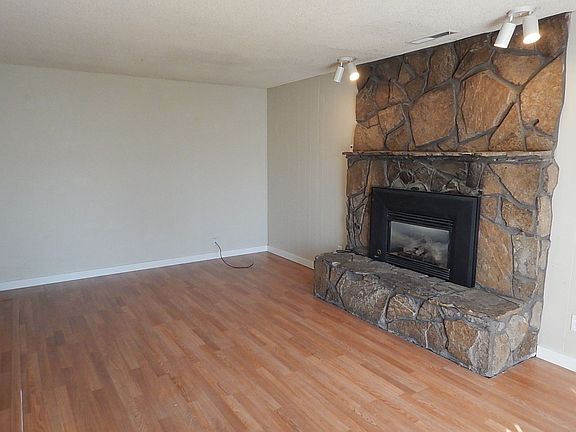 5th image of 207 SW Ewen St