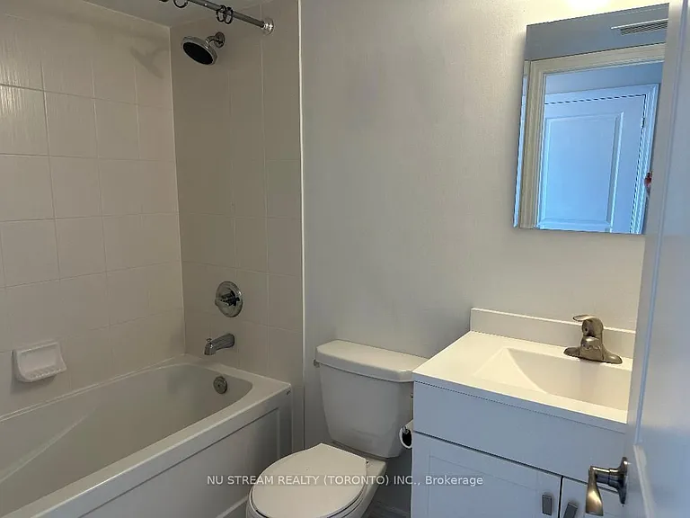 275 Yorkland Rd #2802 — Photo 9