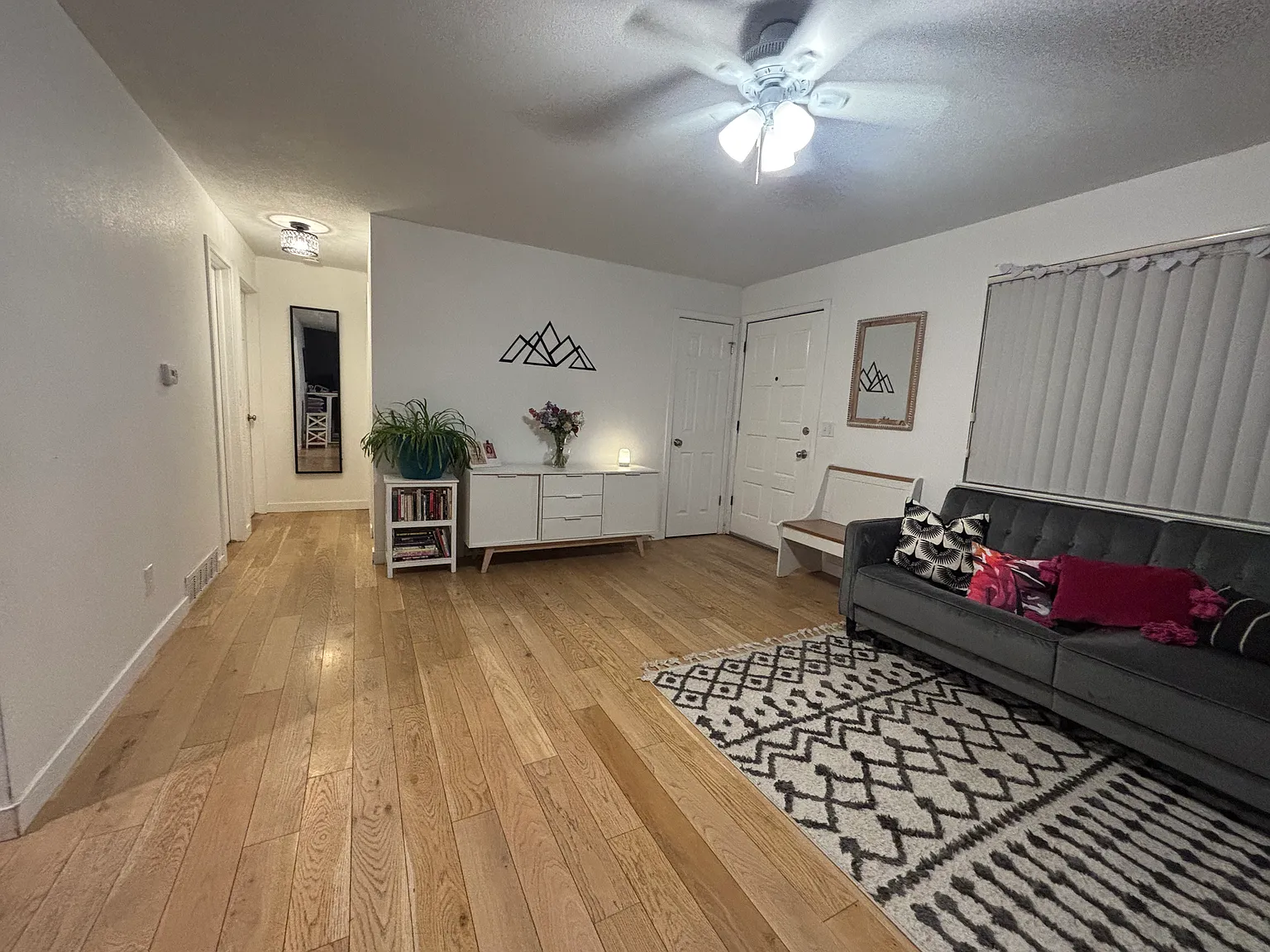 2 bed, 1150 sqft, $2,235 — Photo 3