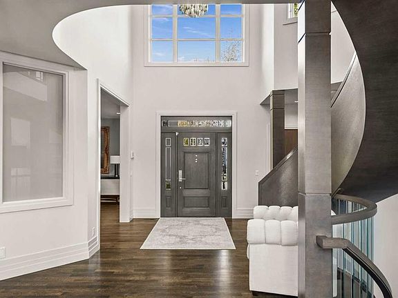 5th image of 122 W Aspen Ridge Pl SW