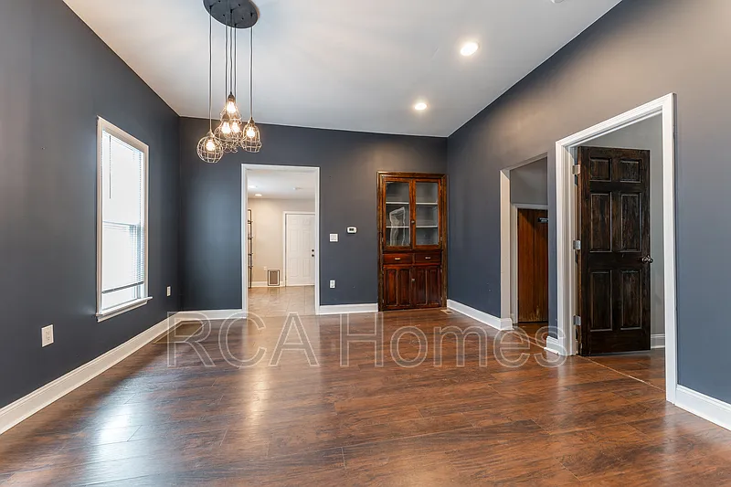 3 bed, 2.0 bath, 1558 sqft, $1,850 — Photo 2