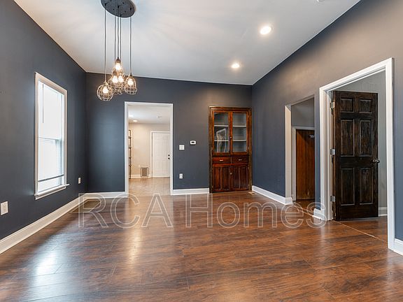 2nd image of 1042 Saint Paul St