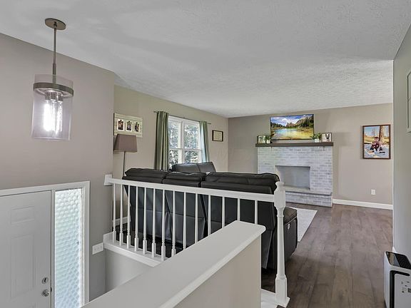 4th image of 229 Warwood Dr
