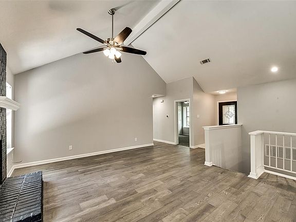 3rd image of 915 Shannon Creek Dr