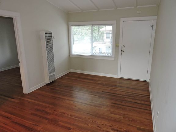 3rd image of 366 Camille Ct APT 4