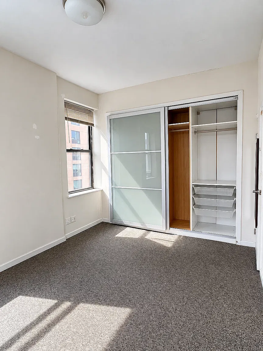 10-50 44th Drive — Photo 1