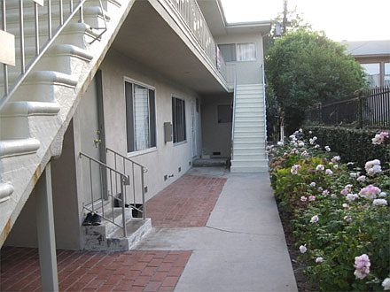 2nd image of 4215 McLaughlin Ave APT 6
