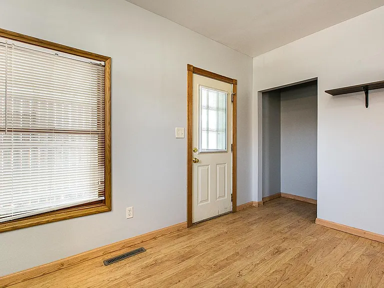 1853 Delhi St — Photo 28