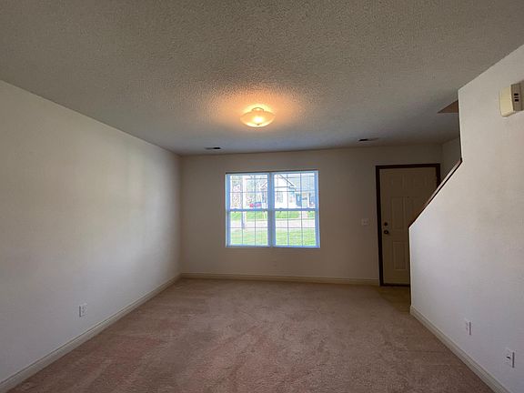 5th image of 323 N William St