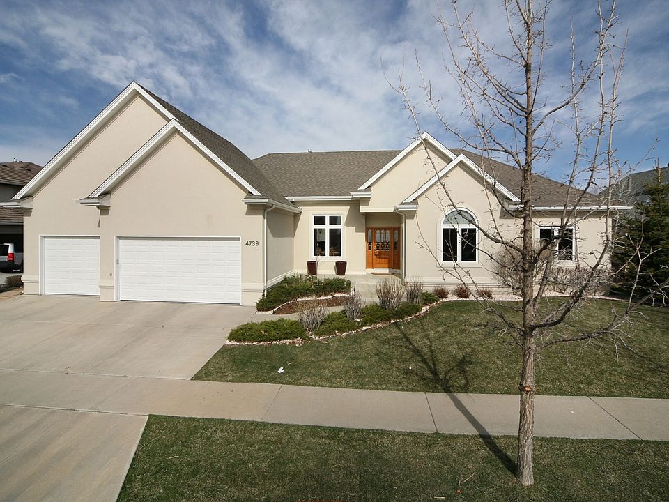 1st image of 4739 Valley Oak Dr