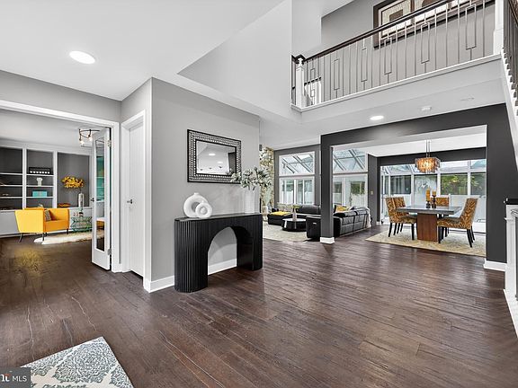 3rd image of 29 Callison Ln