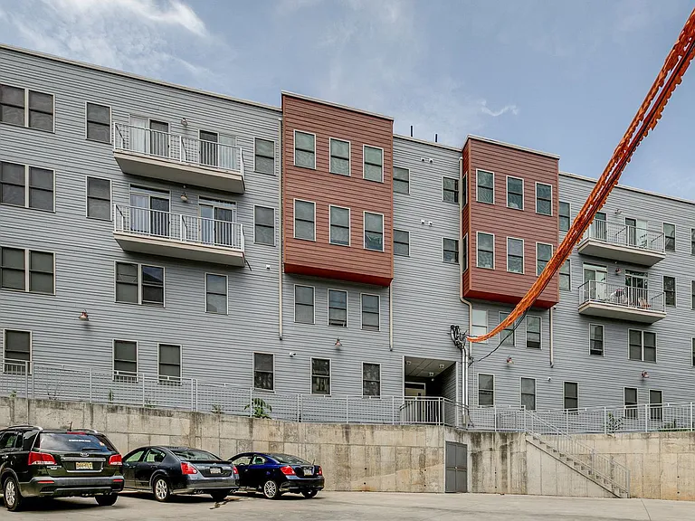 549 Armstrong St #201 — Photo 25