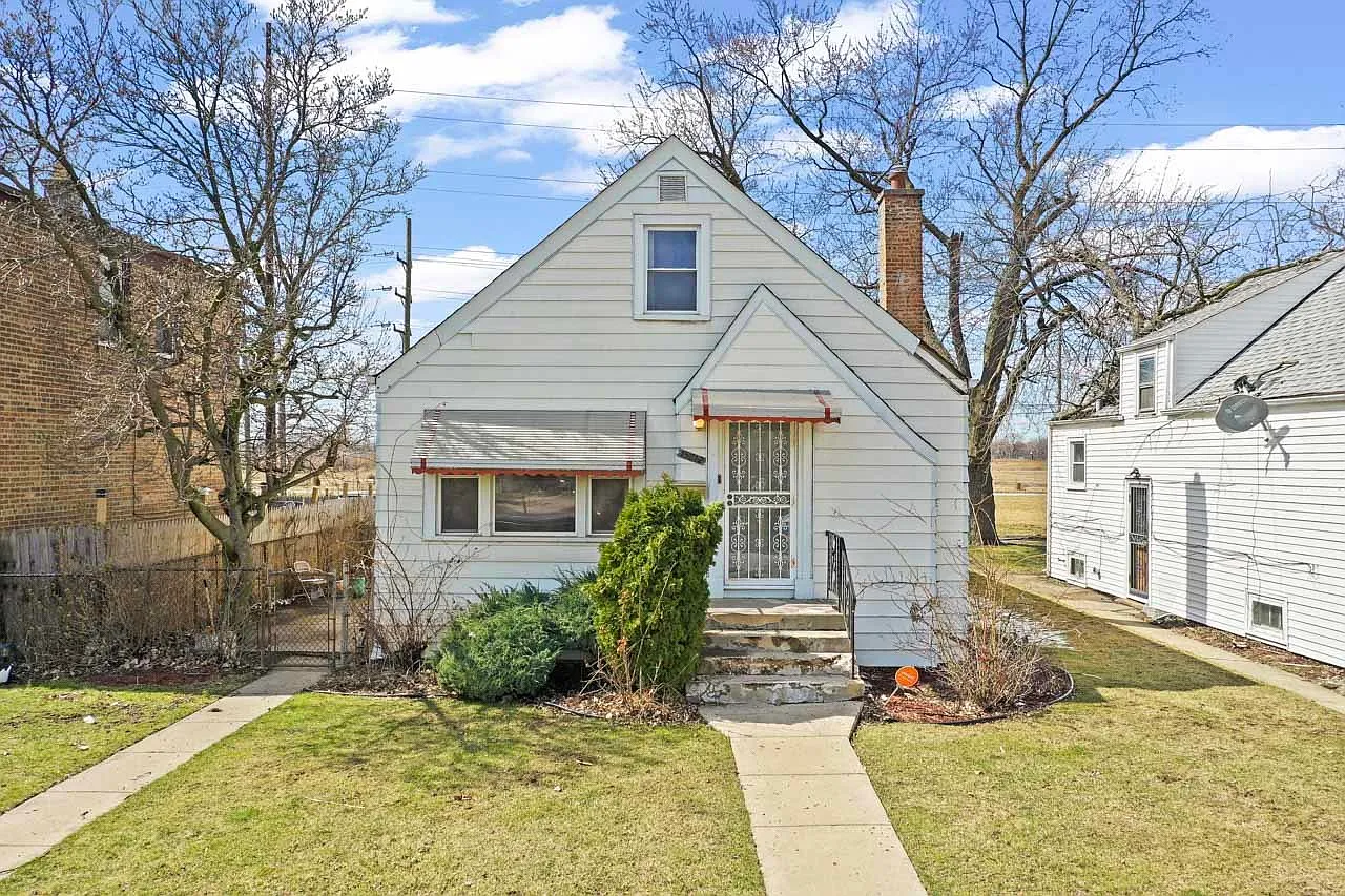 15212 Winchester Ave photo 1