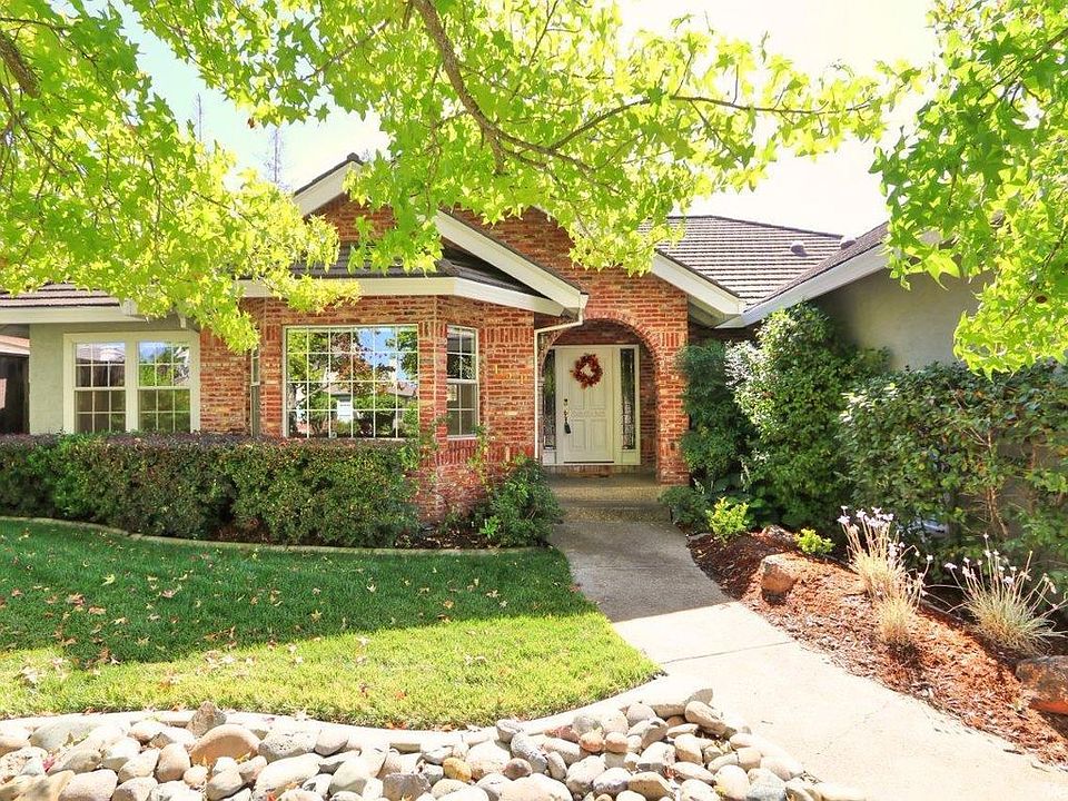 1st image of 151 Tomlinson Dr