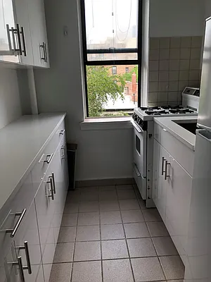 Rented by Keller Williams NYC | media 19