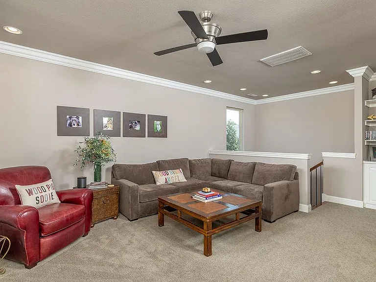 1235 E Adelaide Ln — Photo 34