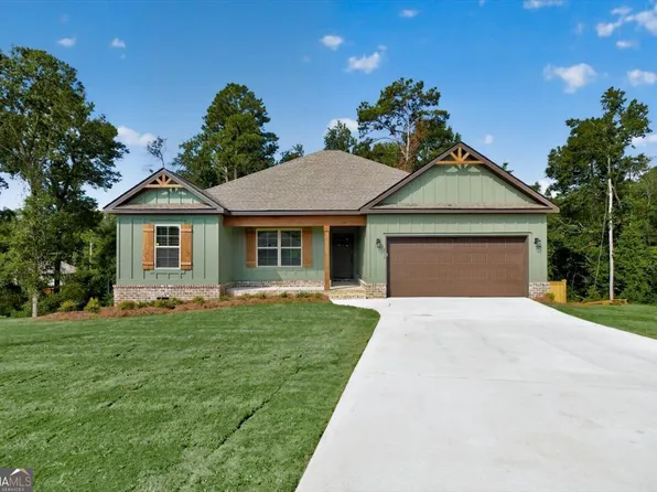 211 Hampton Chase, Perry, GA 31069