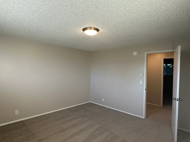 Canby Gardens Townhomes — Photo 31