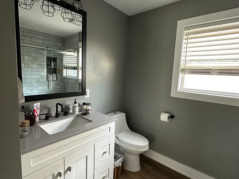2043 Broadway St — Photo 12