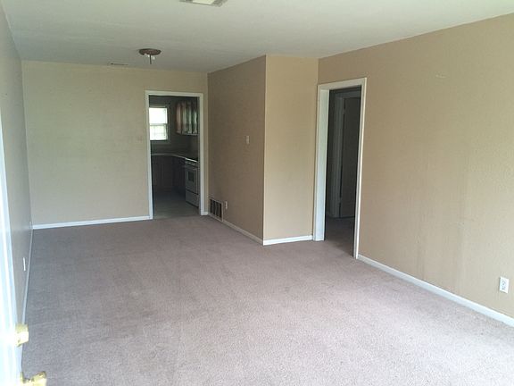 2nd image of 1815 Poage Ave