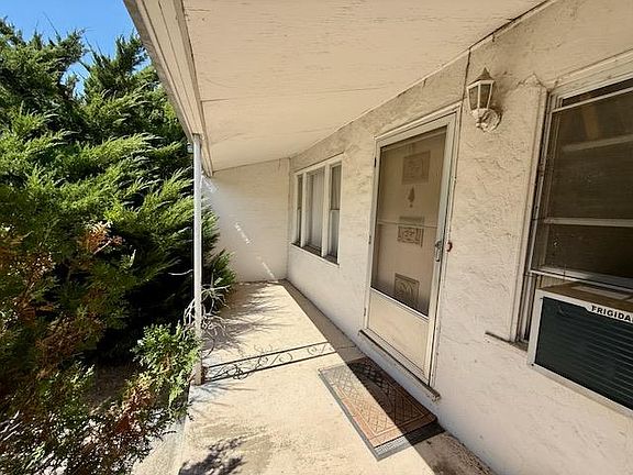 4th image of 8651 Sheldon Rd