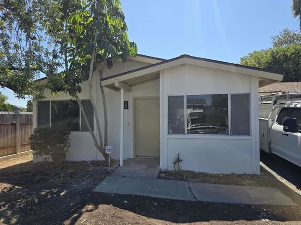 841 Arcadia Ave, Vista, CA 92084