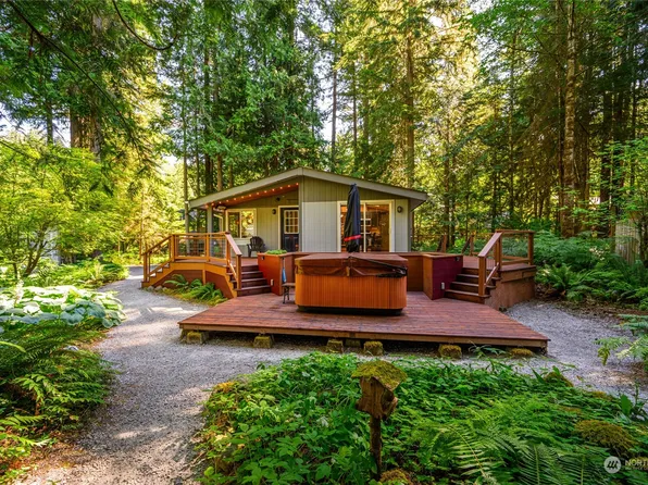 21009 Pinnacle Road, Glacier, WA 98244