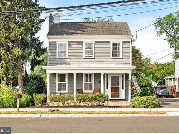 22 Church St, Allentown, NJ 08501