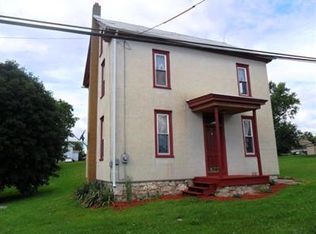 14 S Market St, New Ringgold, PA 17960