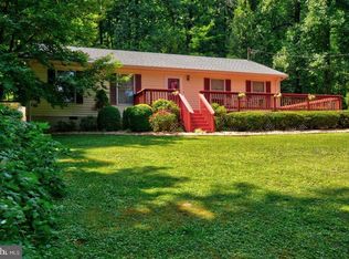 117 Sequoia St, Chester Gap, VA 22623