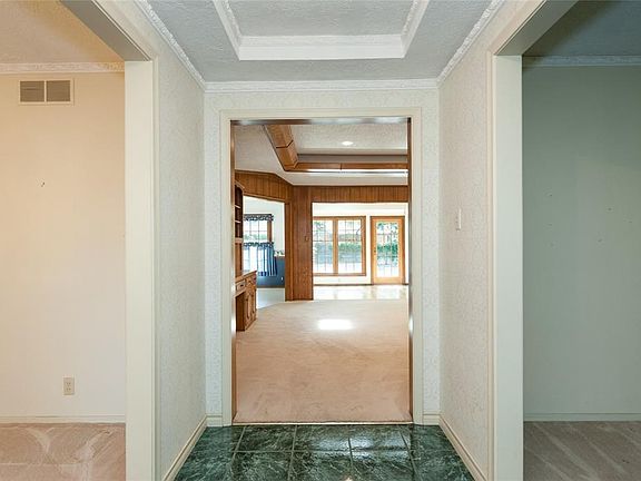 4th image of 2133 Woodbrook St