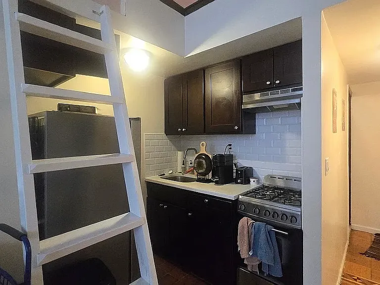313 W 76th St #2A — Photo 5