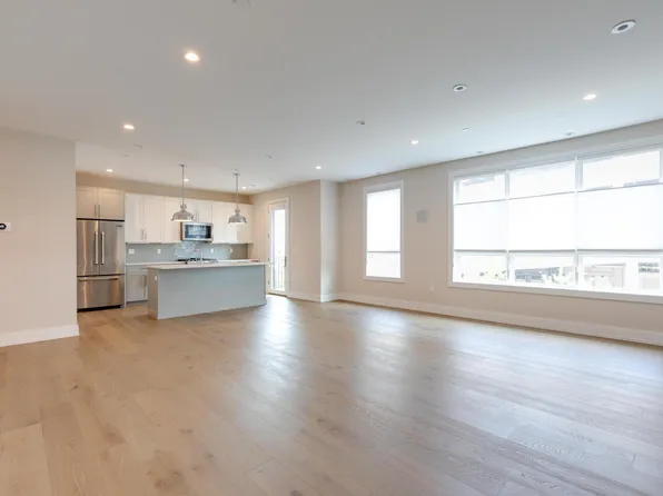 7 Baker Ct #2, Dorchester, MA 02125