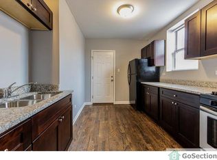 7525 S Kingston Ave #3E, Chicago, IL 60649